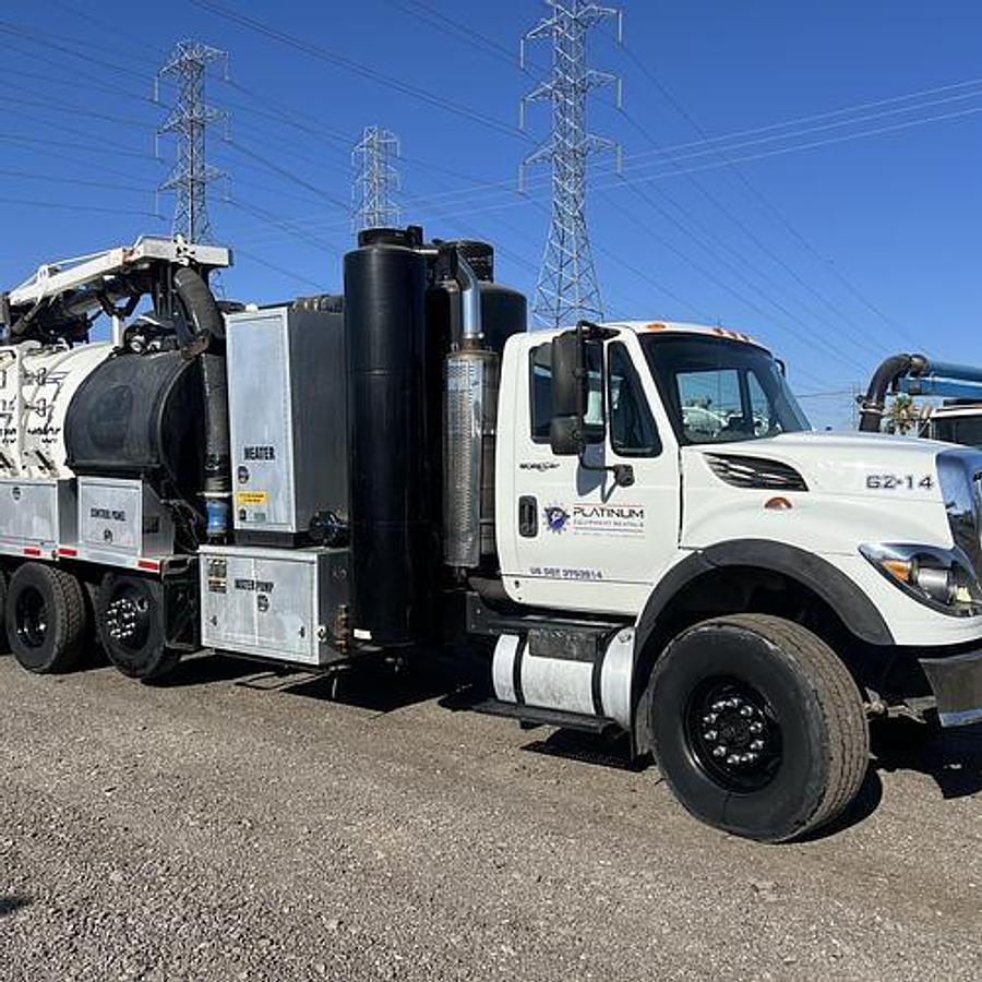 Used 2011 International 7600