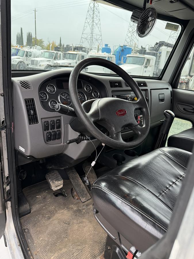 Used 2016 LIQUID RING 70BBL DOT CODE PETERBILT 348