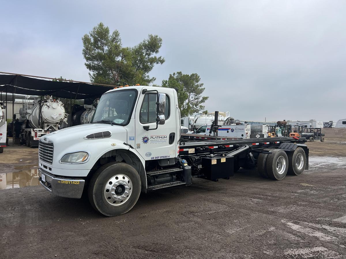 Used ROLL OFF TRUCK 