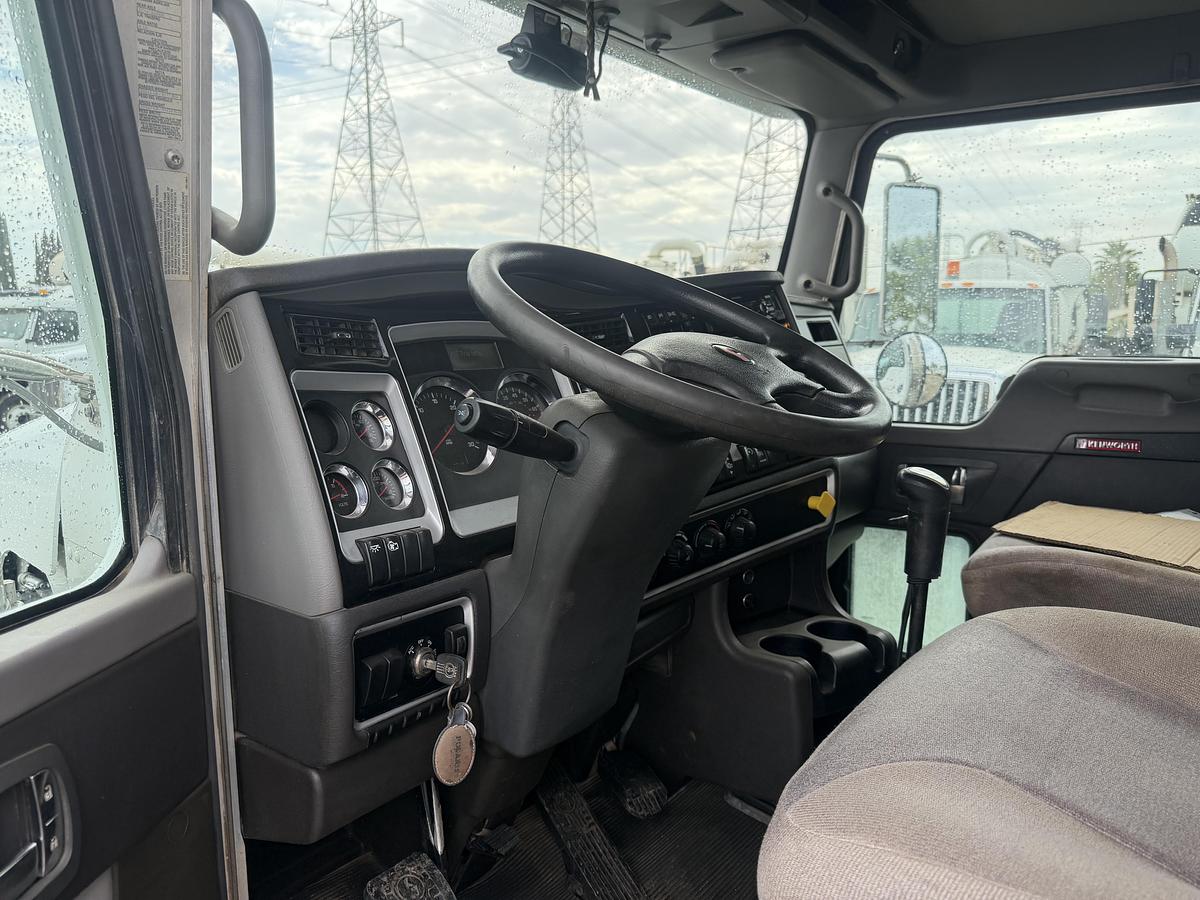 Used 2019 VACTOR HXX KENWORTH T800
