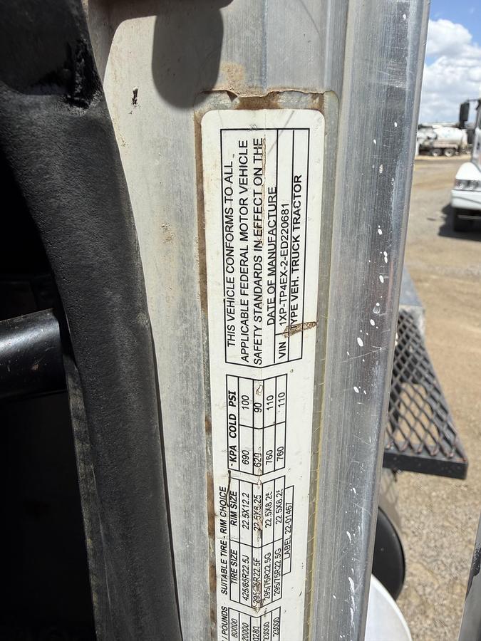 Used 2014 WINCH TRUCK PETERBILT 367