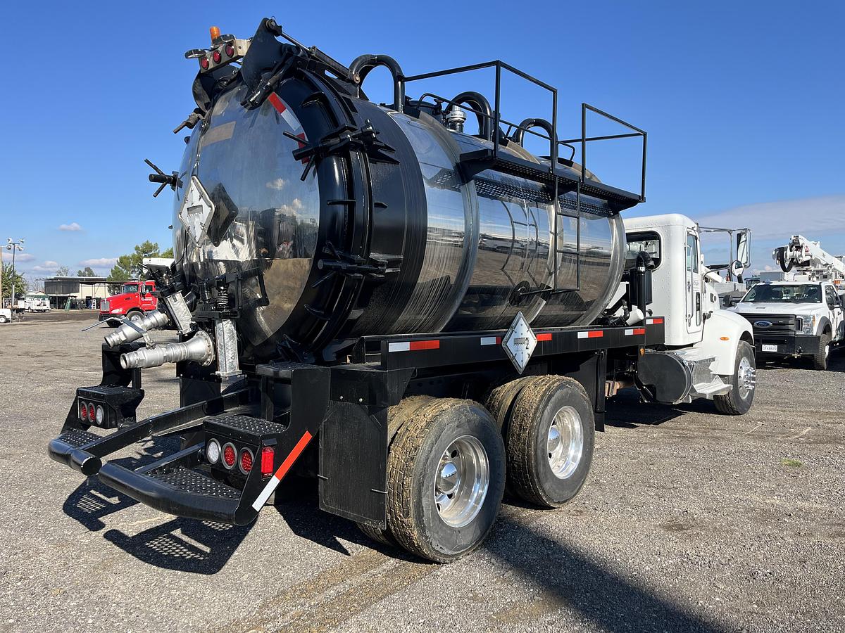 Used 2017 Peterbilt 337