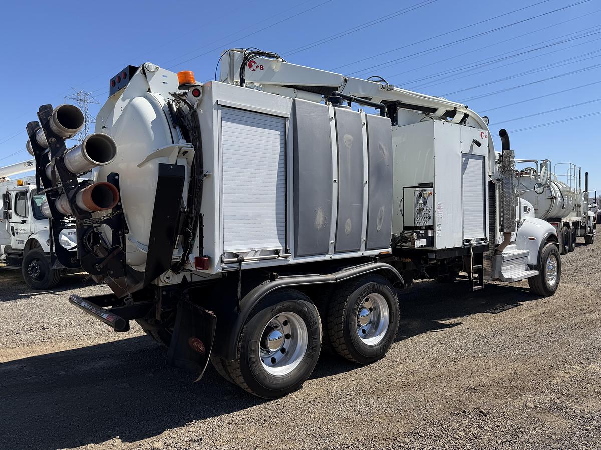 Used 2020 AQUATECH X8 PETERBILT 348