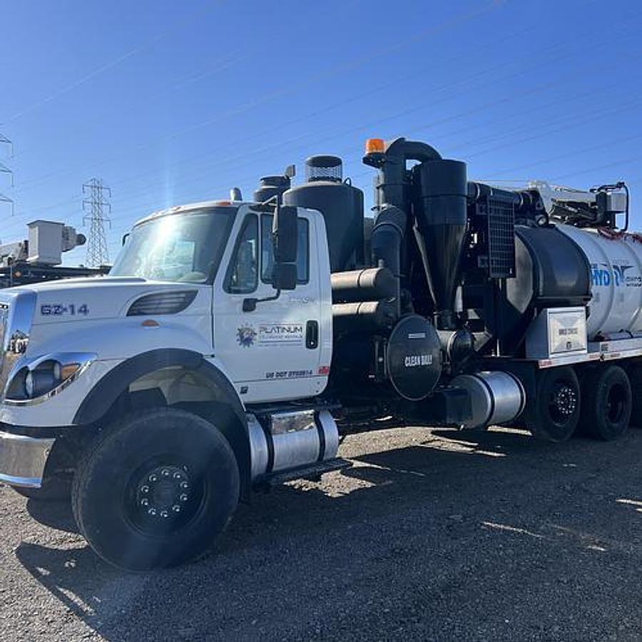 Used 2011 International 7600