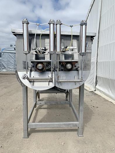 Used USED DOUBLE PADDLE BLENDER, 64 CUBIC FEET, JACKETED
