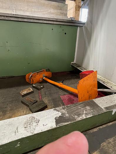 Used BRUGT KANTPRESSE FABRIKAT LVD, MODEL PP 100