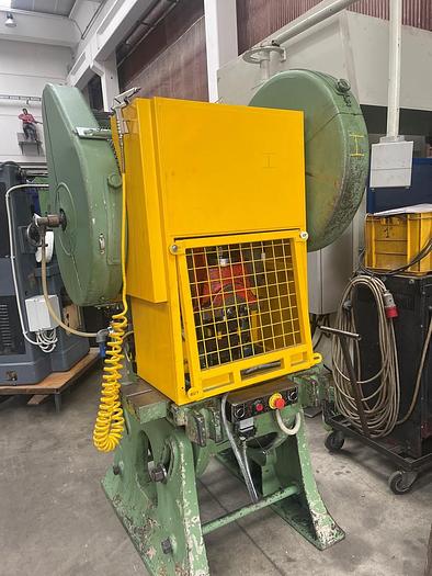 Usato PRESSA MECCANICA 40 TON (1)