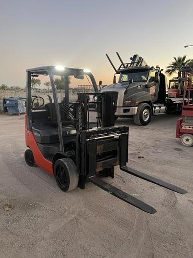 Used 2012 TOYOTA 8FGU20 FORKLIFT