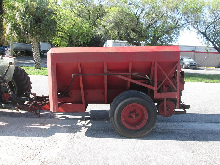 Used M&S 3 Ton Fertilizer Spreader