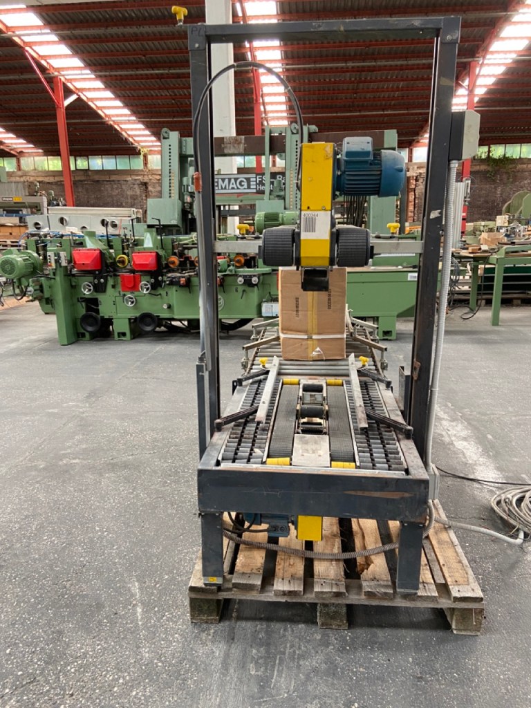 Used Nastratrice con nastro adesivo fino a 80 mm. marca Siat