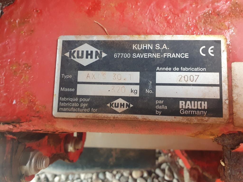 Used Kuhn Axis 30.1 Fertiliser Spreader
