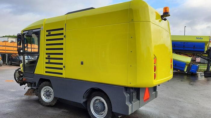 Gebruikt 2011 RAVO 530STH