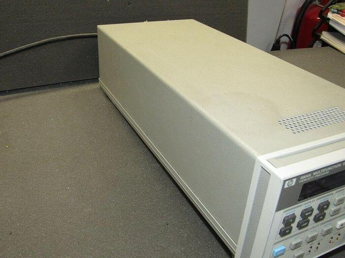 Used HP 8904A Multifunction Synthesizer DC-600 kHz Opt 001,002,003,004,005