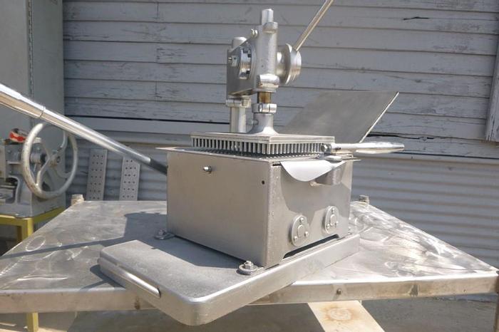 Used Filler, Capsule, Manual, Yih Feng, Mdl B21, Size 0, #S744007