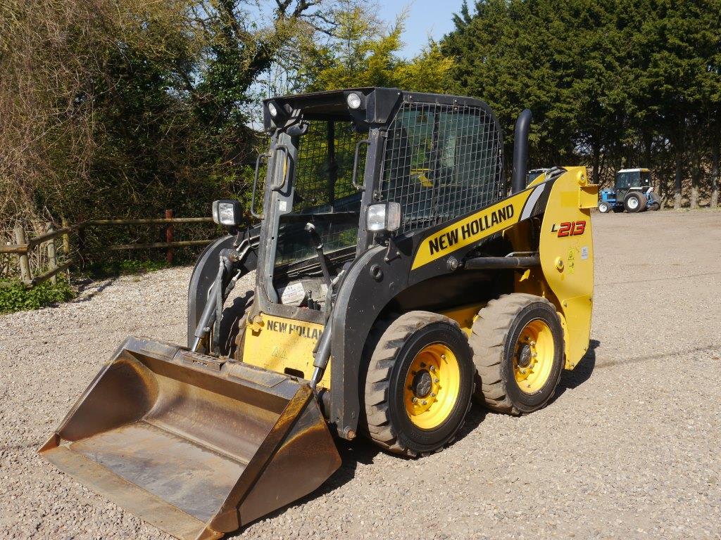 New Holland L213 Skidsteer Loader