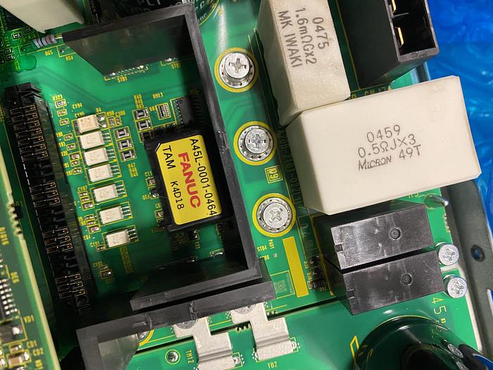 FANUC 6-AX SERVO AMPLIFIER A06B-6107-H002