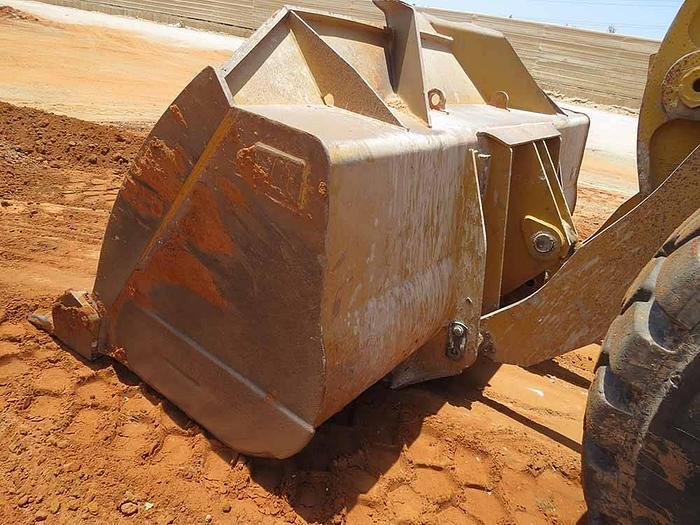 Used 2015 CATERPILLAR 966M