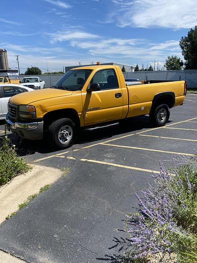 Used 2006 GMC 2500 HD CNG pickup w/liftgate