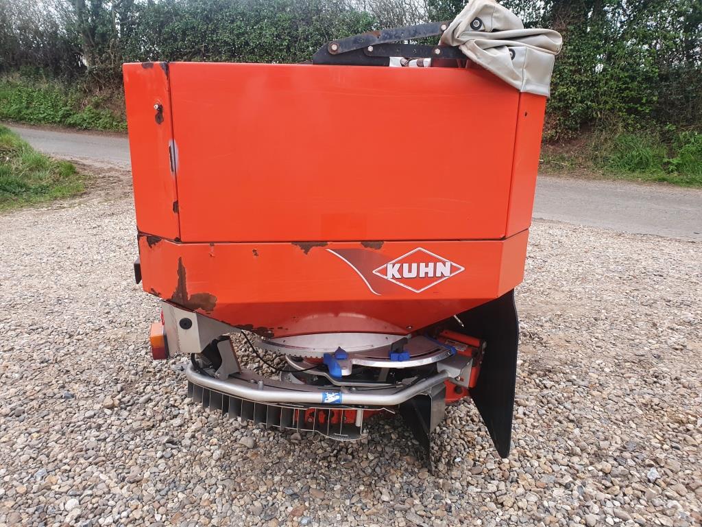 Used Kuhn Axis 30.1 Fertiliser Spreader