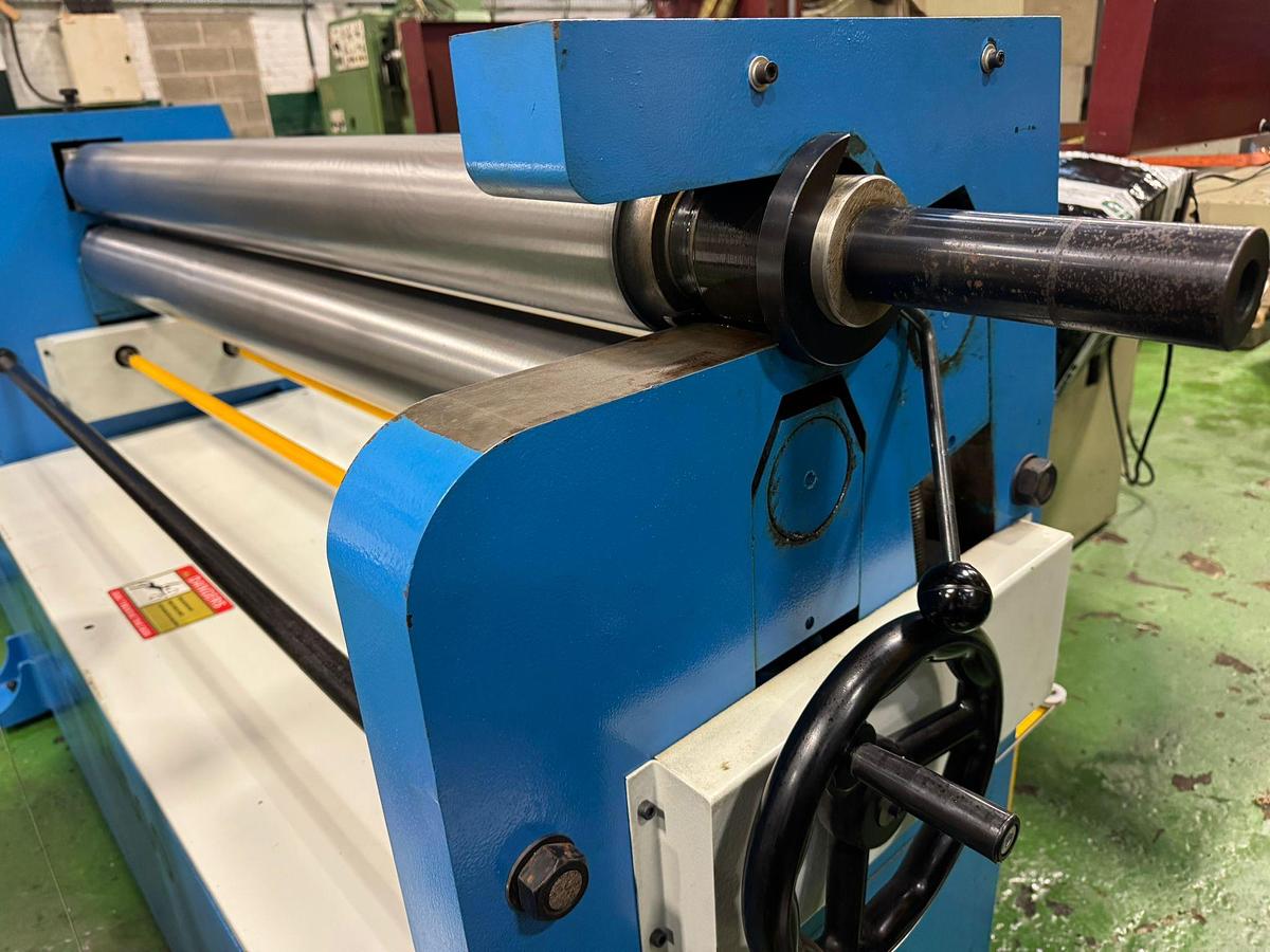 Used MACH-ROLL ESR 1500mm x 3.5mm  bending rollers