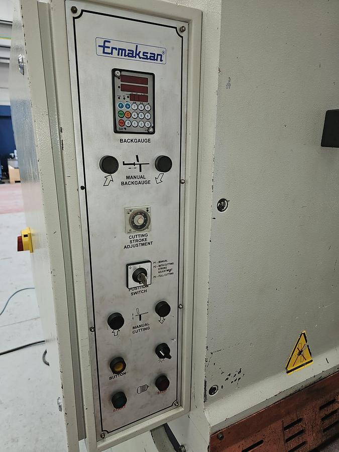 Used ERMAKSAN 3000mm x 10mm swing beam guillotine