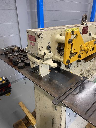 Used GEKA  MICROCROP.  36 ton steelworker