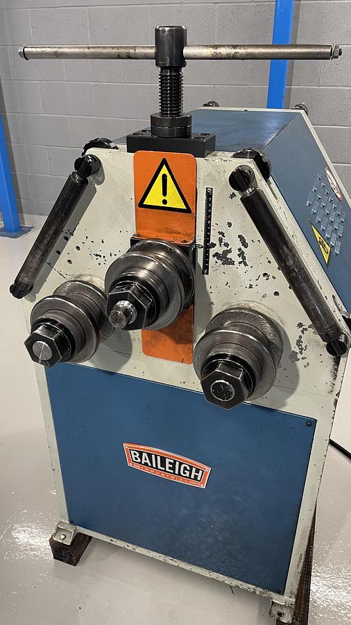 Used BAILEIGH M55 power 240 volt section rollers