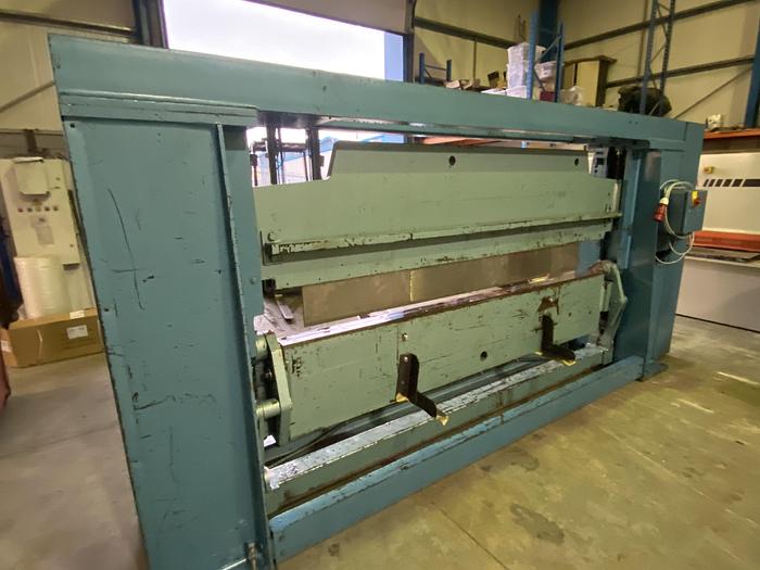 Used Keetona Hydroform   3mm x 2500mm Hydraulic folding machine