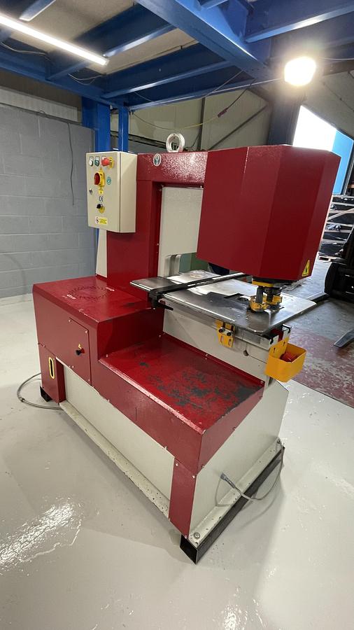 Used SAHINLER Morgan 70 ton Hydraulic Punching machine 625mm throat