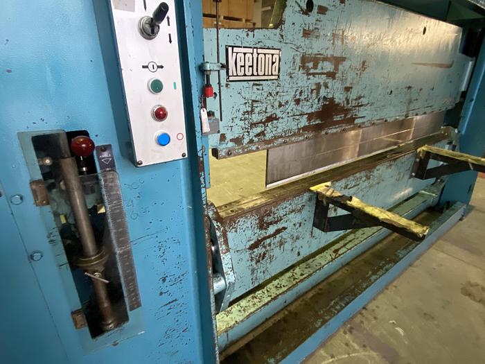 Used Keetona Hydroform   3mm x 2500mm Hydraulic folding machine