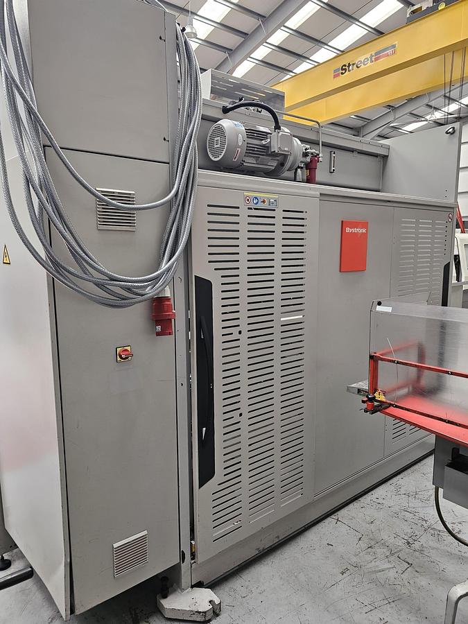 Used Bystronic Xact Smart  100 ton x 3m 6 axis cnc press brake