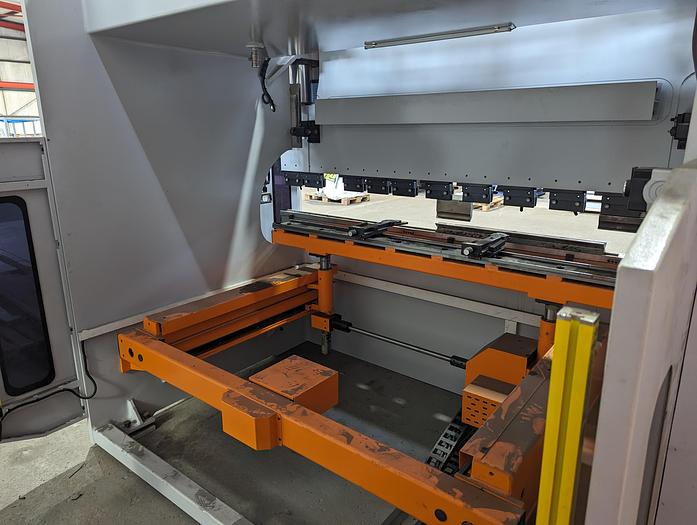 Used ERMAKSAN Power Bend Falcon year 2022 CNC 5 axis 2600mm x 100 ton