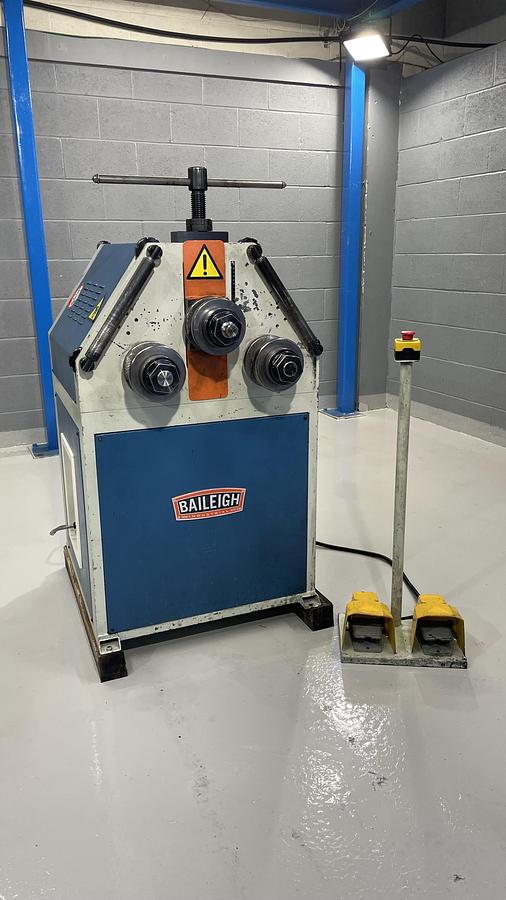 Used BAILEIGH M55 power 240 volt section rollers