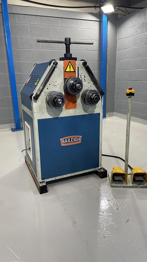 Used BAILEIGH M55 power 240 volt section rollers 