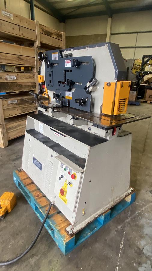 Used SAHINLER 45 ton 5 station hydraulic steelworker