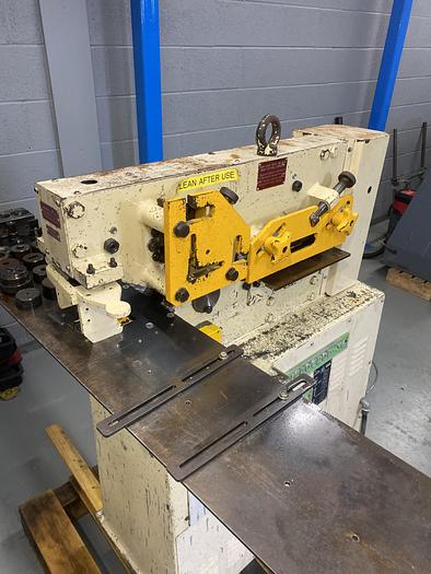 Used GEKA  MICROCROP.  36 ton steelworker