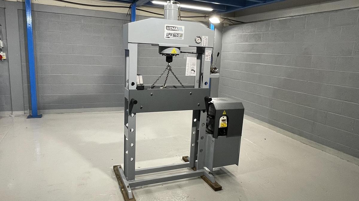 UZMA 30 TON Hydraulic heavy Duty workshop press