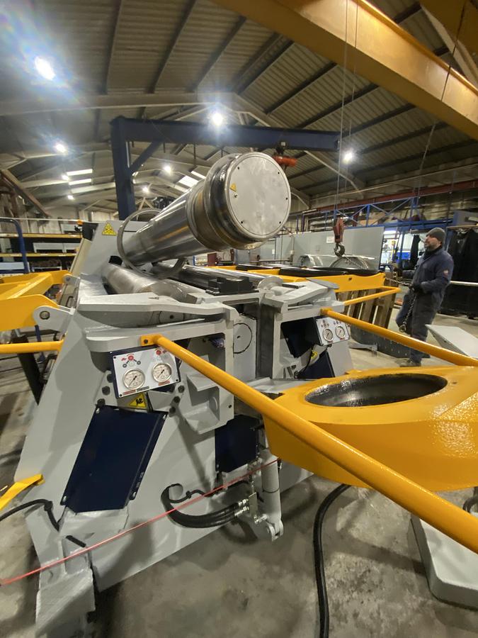 UZMA UHSS 4   4 roll Hydraulic Bending Roll