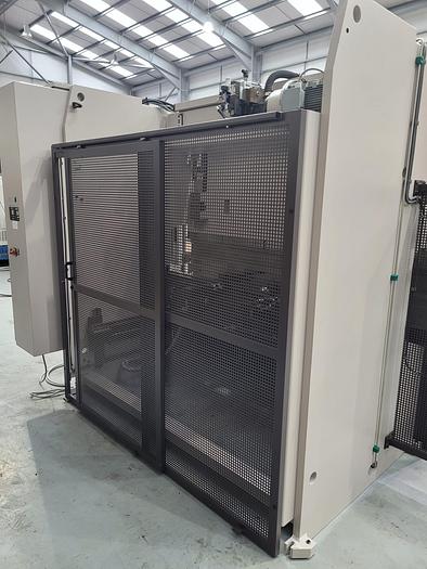 Used BYSTRONIC PR6. 2550mm x 60 ton CNC press brake