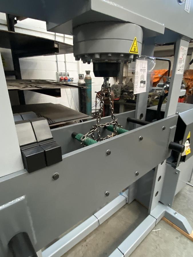 UZMA 100 TON Hydraulic heavy Duty workshop press