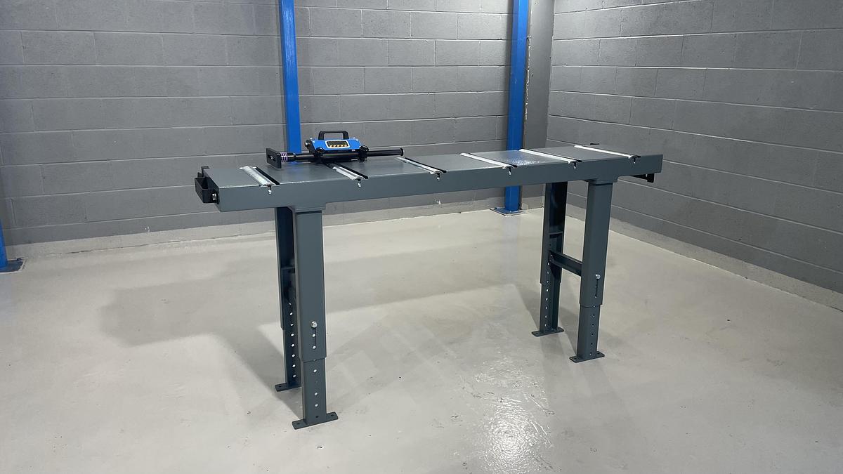 Roller conveyor with Digital stop