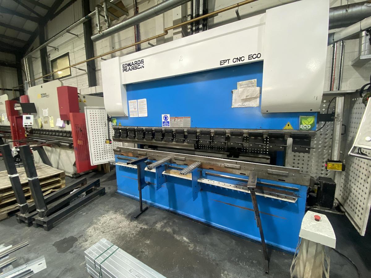 Used EDWARDS PEARSON EPT CNC ECO 3m x 135 ton Press brake