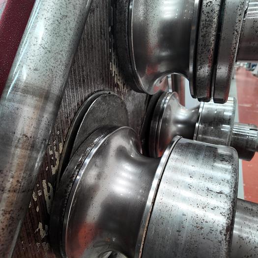 Used AKYAPAK 100 shaft section roller (morgan rushworth)