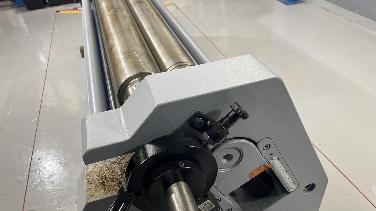 UZMA Model IRM Power operated Bending rollers 2ooomm x 110mm