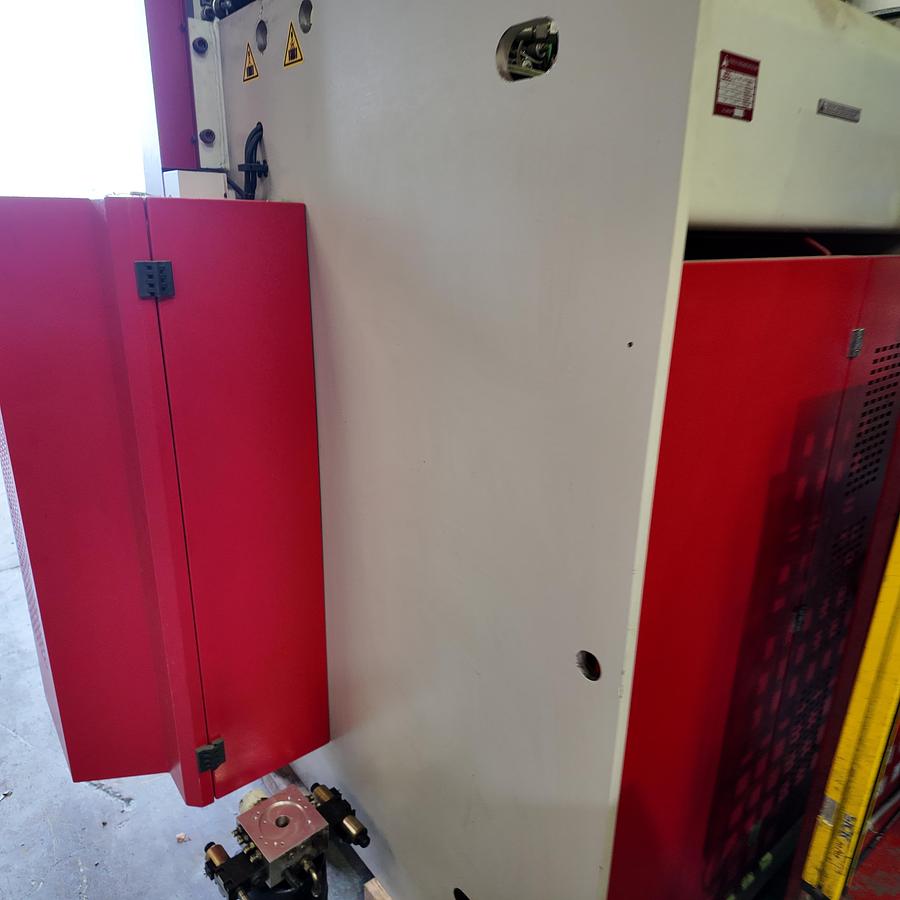 Used MORGAN RUSHWORTH BAYKAL 1250mm x 40 ton CNC press brake