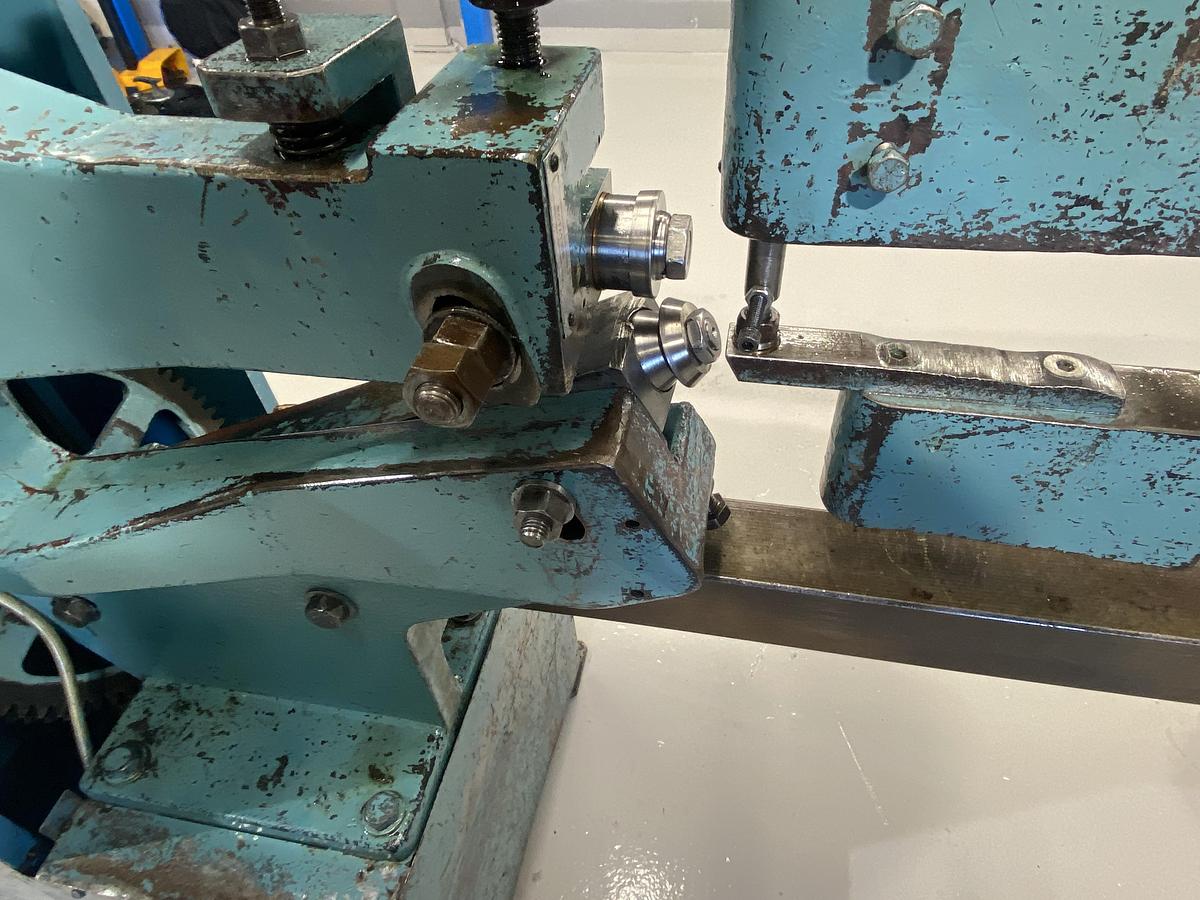 Used FROST type 468 circle cutting machine