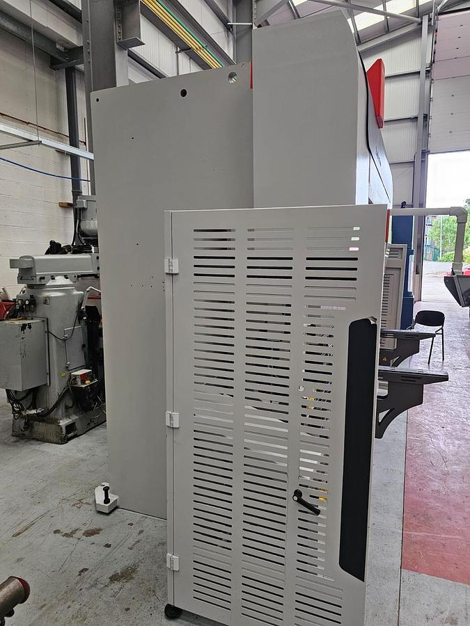 Used Bystronic Xact Smart  100 ton x 3m 6 axis cnc press brake