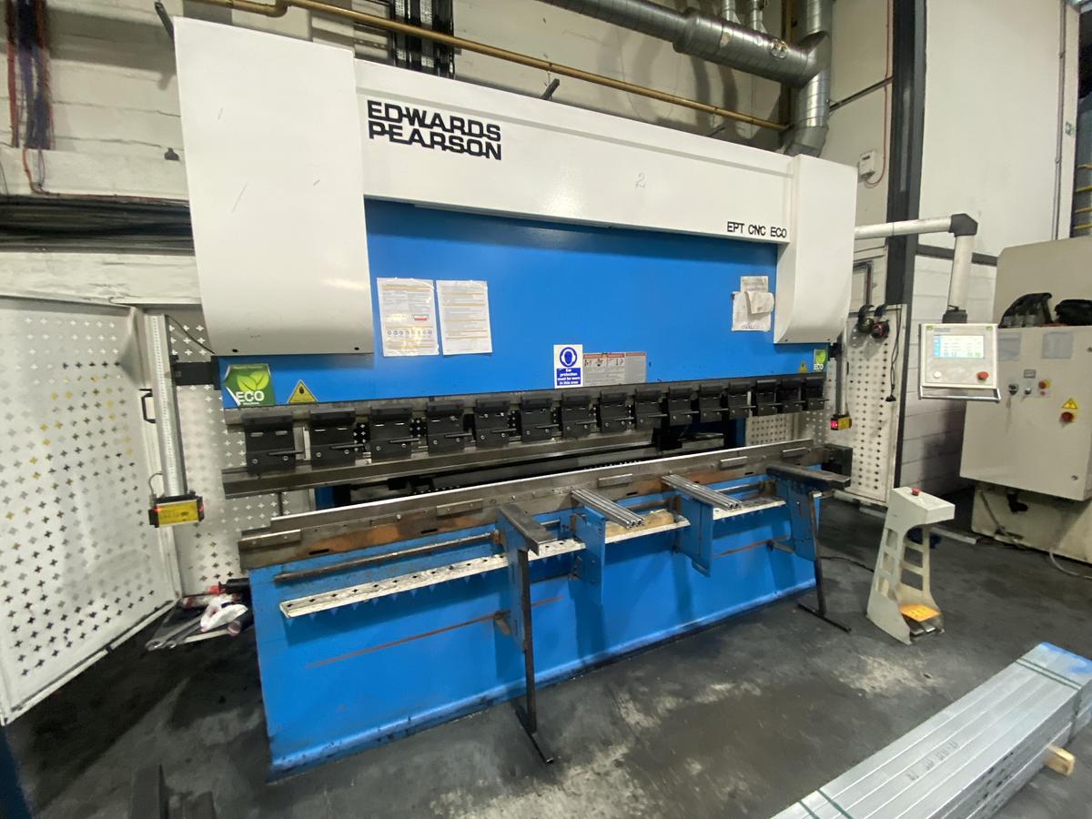 Used EDWARDS PEARSON EPT CNC ECO 3m x 135 ton Press brake
