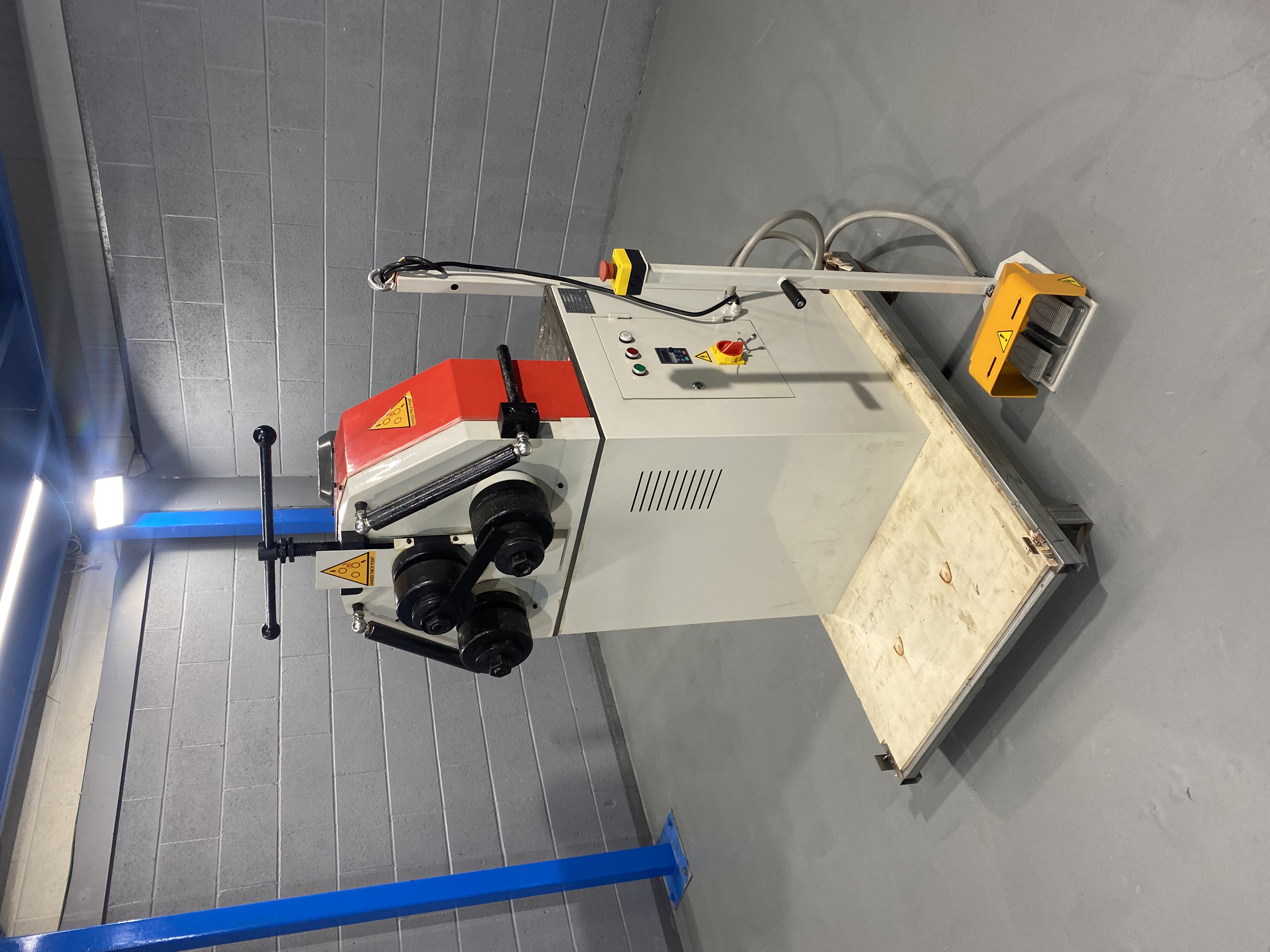 Mach roll 40/50 HV section rollers 240 v