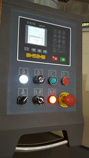 Used Mach cut 3006   3m x 6mm Hydraulic NC swing beam shear